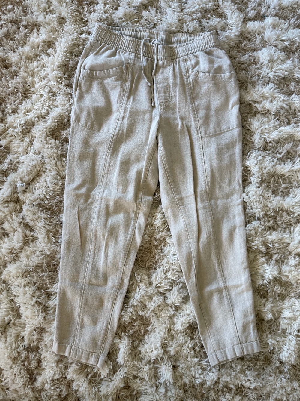 Old Navy Light Beige Elastic Waist Cropped Pants